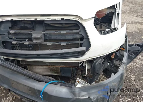 2018 Ford Transit-250 z USA, uszkodzony, nr VIN 1FTYR2CG7JKA03108